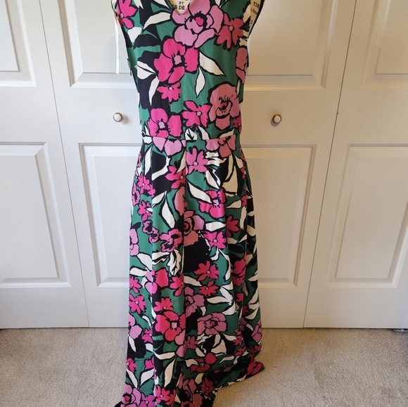 🛑MORGAN DE TOI Gown - Picture 6 of 11